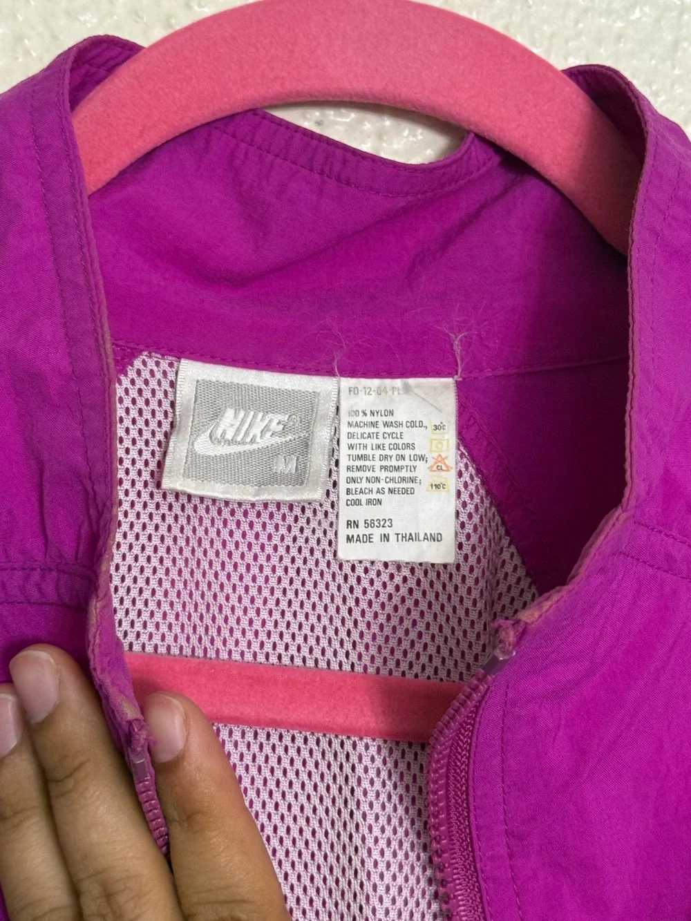 Vintage Nike Women's pink Magenta Full-Zip windbreaker running Jacket size M